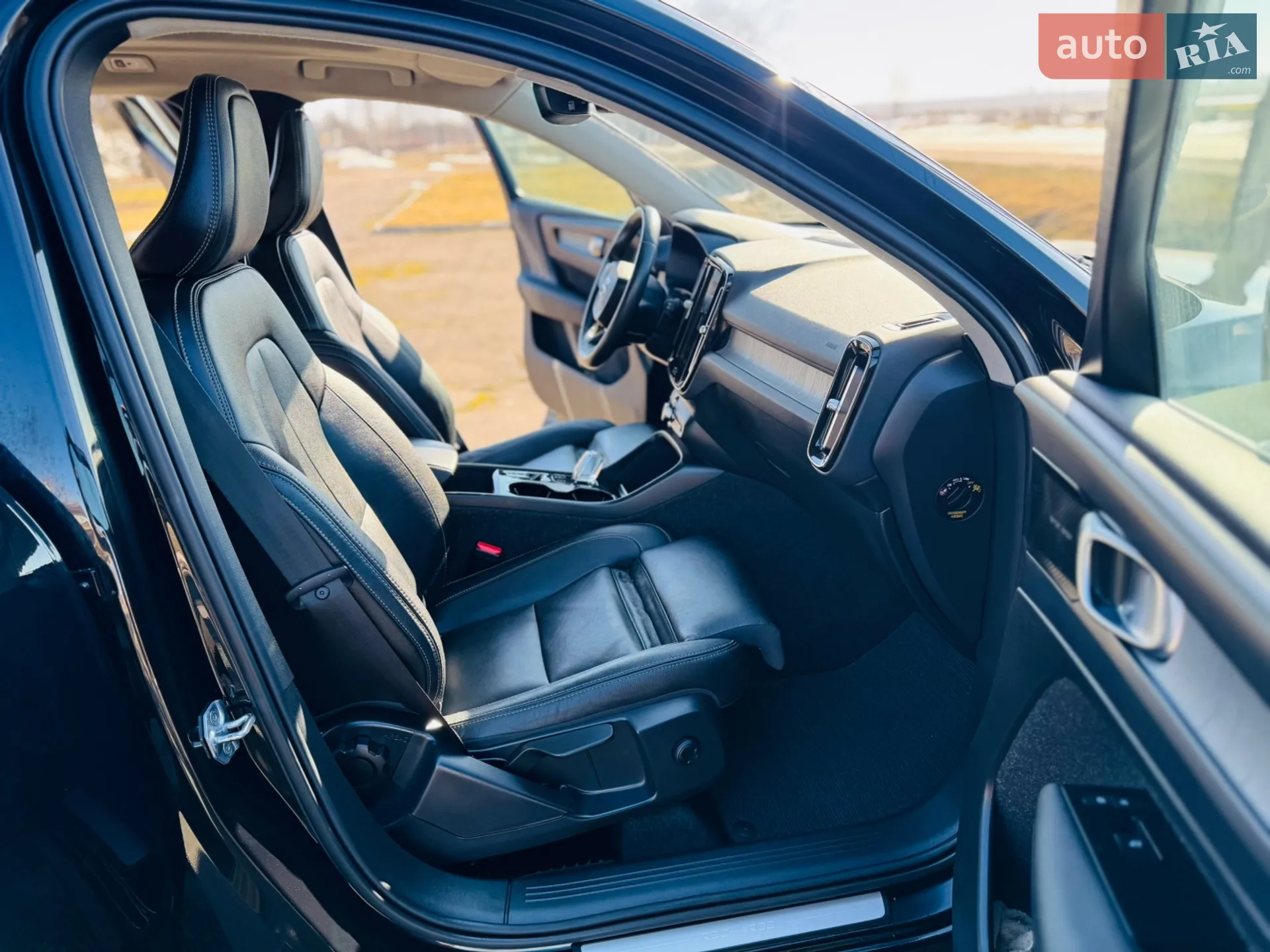 2021 Volvo XC40 - мініатюра 16
