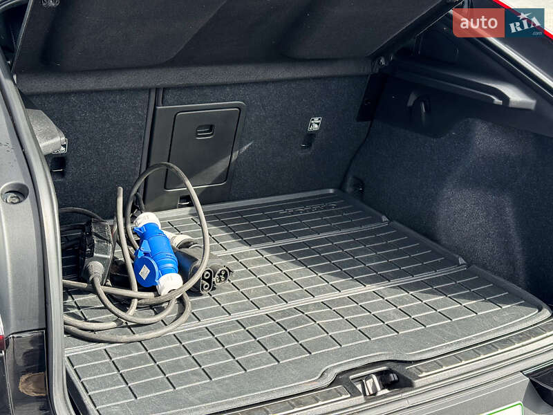 Внедорожник / Кроссовер Volvo XC40 2023 в Ровно