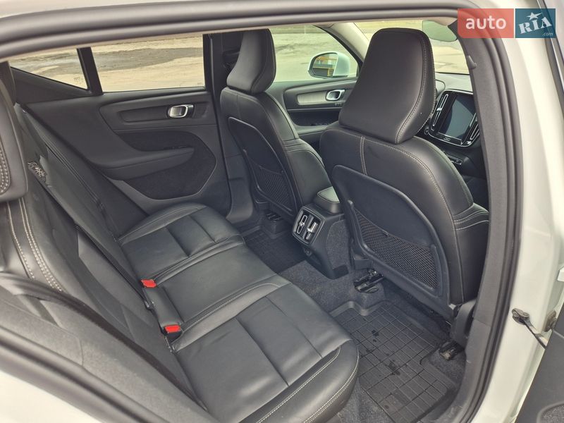 Позашляховик / Кросовер Volvo XC40 2020 в Києві