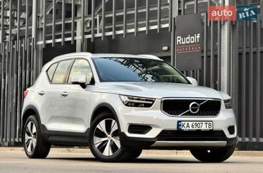 Внедорожник / Кроссовер Volvo XC40 2021 в Киеве