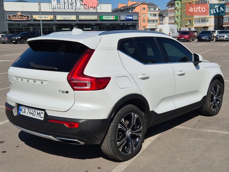 Позашляховик / Кросовер Volvo XC40 2020 в Києві