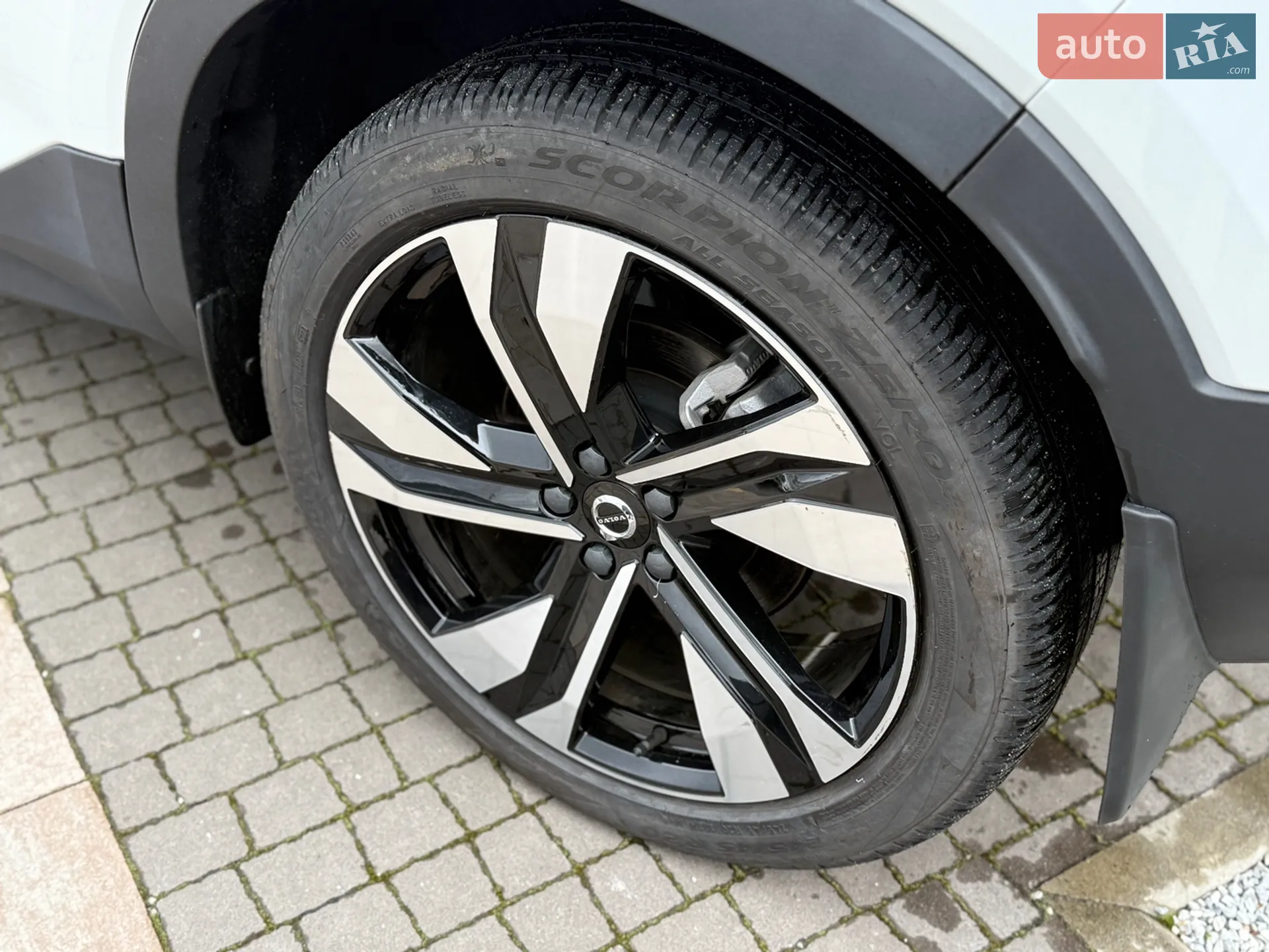 2024 Volvo XC40 - мініатюра 13