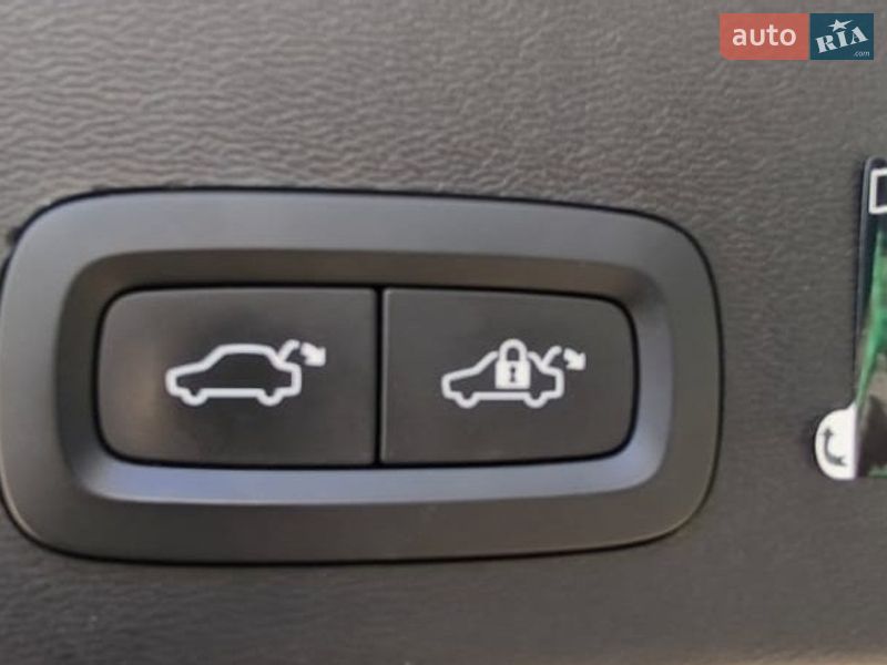 Позашляховик / Кросовер Volvo XC40 2021 в Лозовій