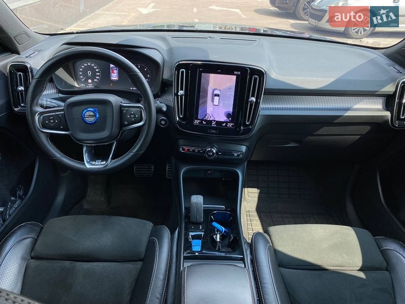 Внедорожник / Кроссовер Volvo XC40 2018 в Киеве фото 31 Внедорожник / Кроссовер Volvo XC40 2018 в Киеве