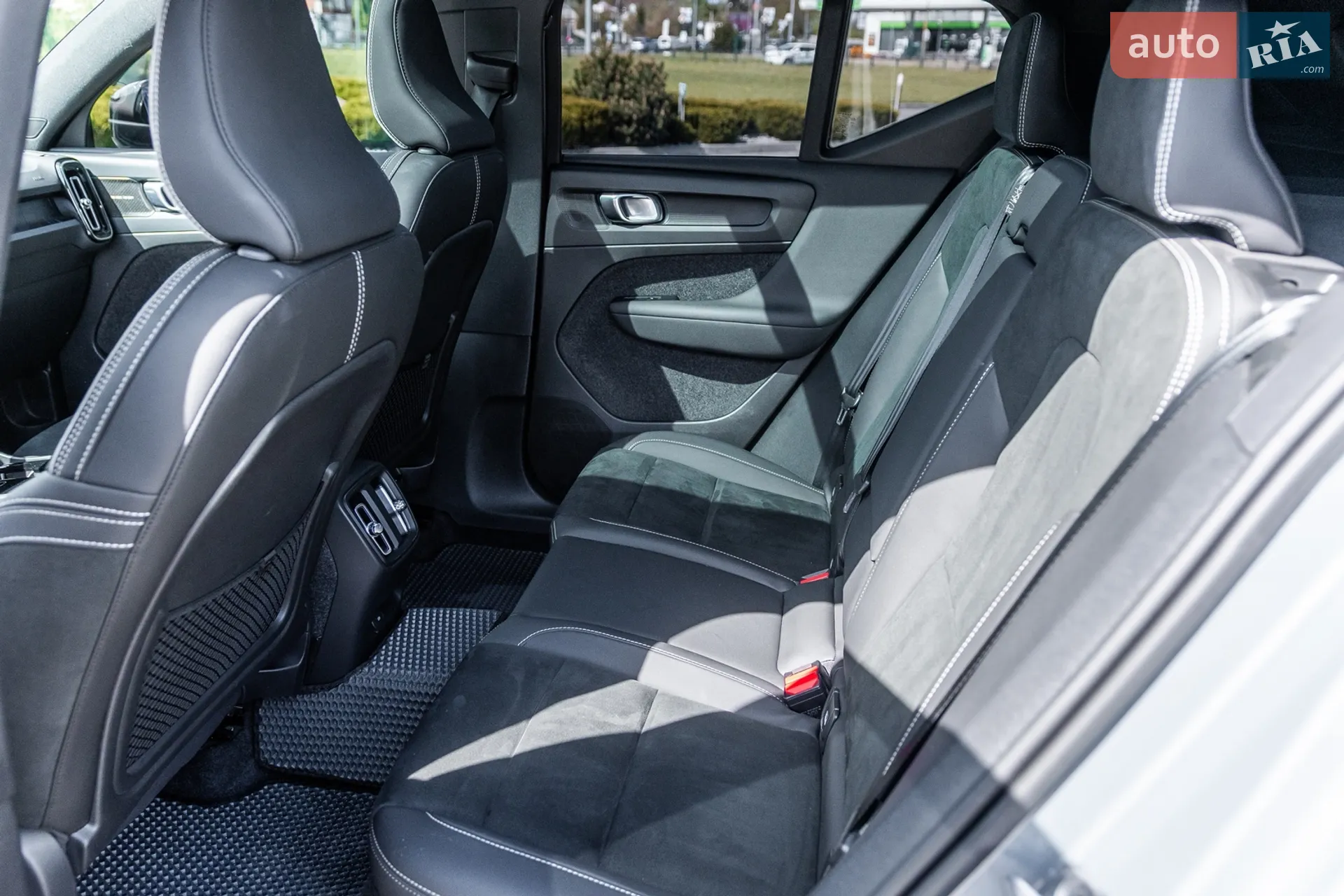 2022 Volvo XC40 - мініатюра 16