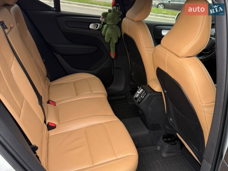 Позашляховик / Кросовер Volvo XC40 2019 в Києві фото 16 Позашляховик / Кросовер Volvo XC40 2019 в Києві