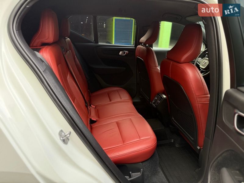 Позашляховик / Кросовер Volvo XC40 2020 в Києві