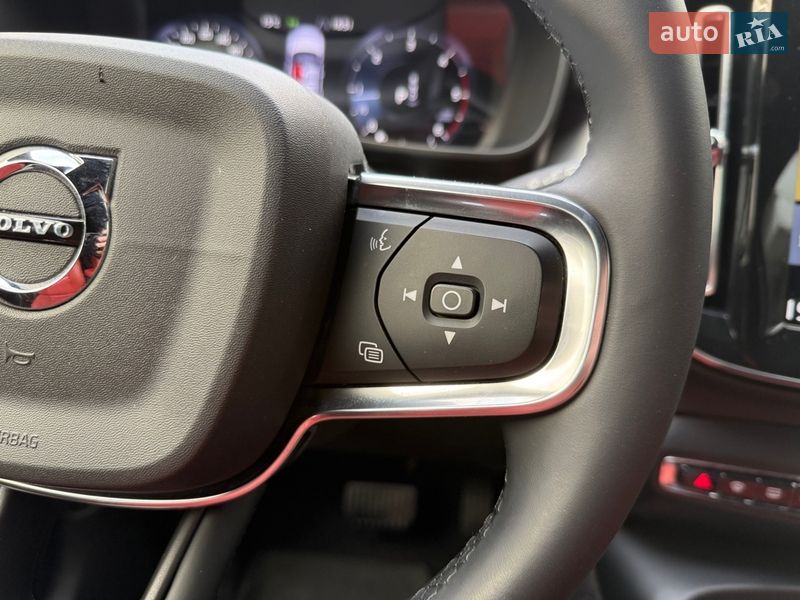 Позашляховик / Кросовер Volvo XC40 2020 в Києві