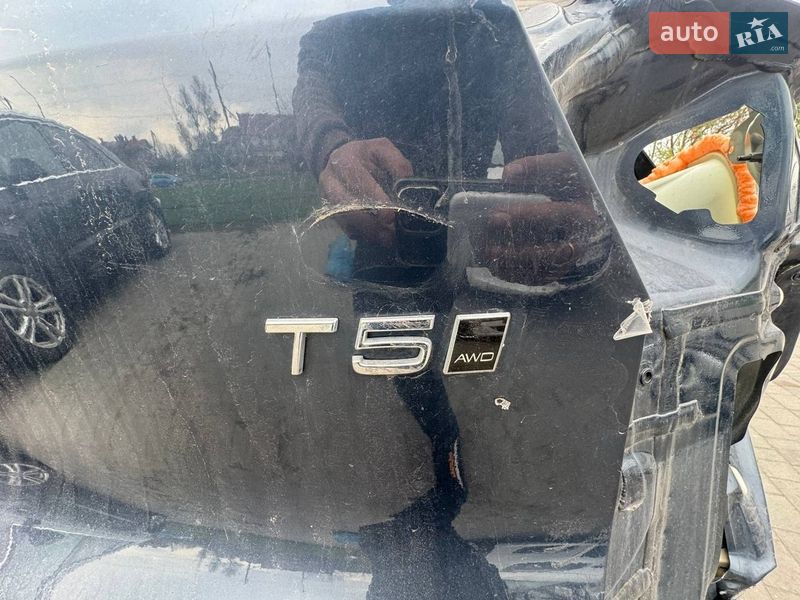 Внедорожник / Кроссовер Volvo XC40 2021 в Львове