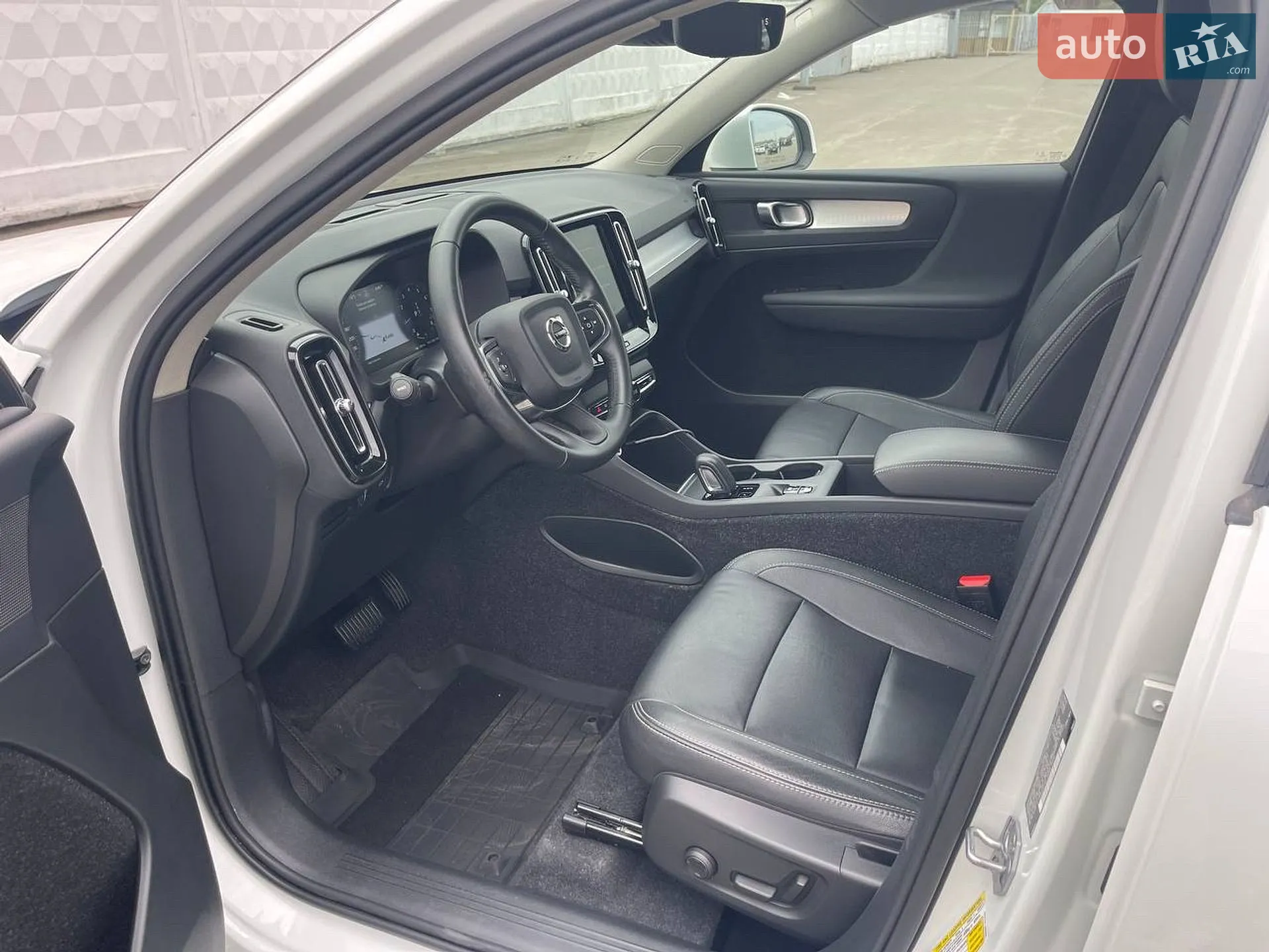 2020 Volvo XC40 - мініатюра 16
