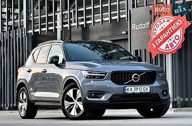 Позашляховик / Кросовер Volvo XC40 2020 в Києві