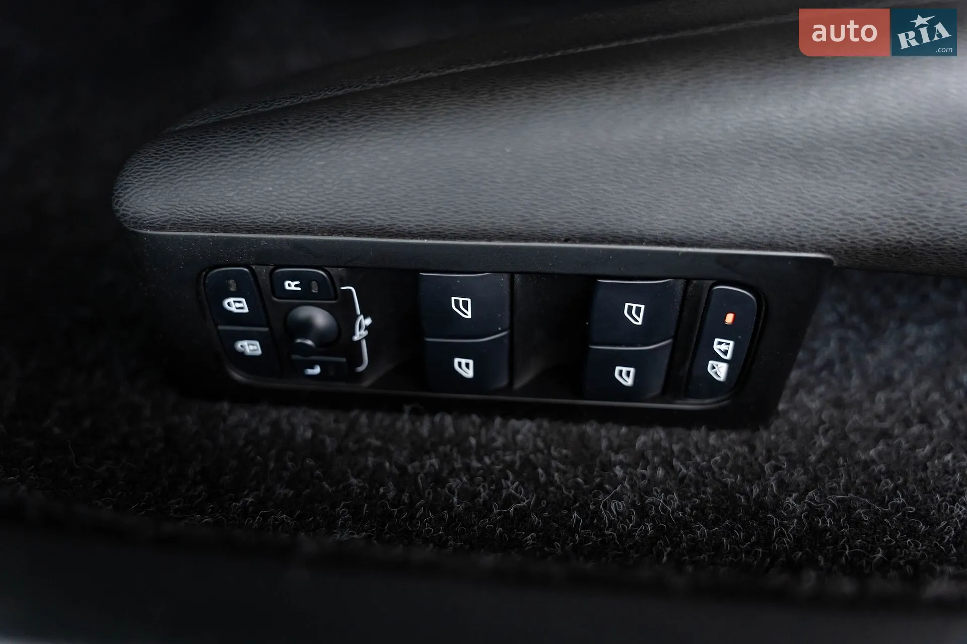 2020 Volvo XC40 - мініатюра 16