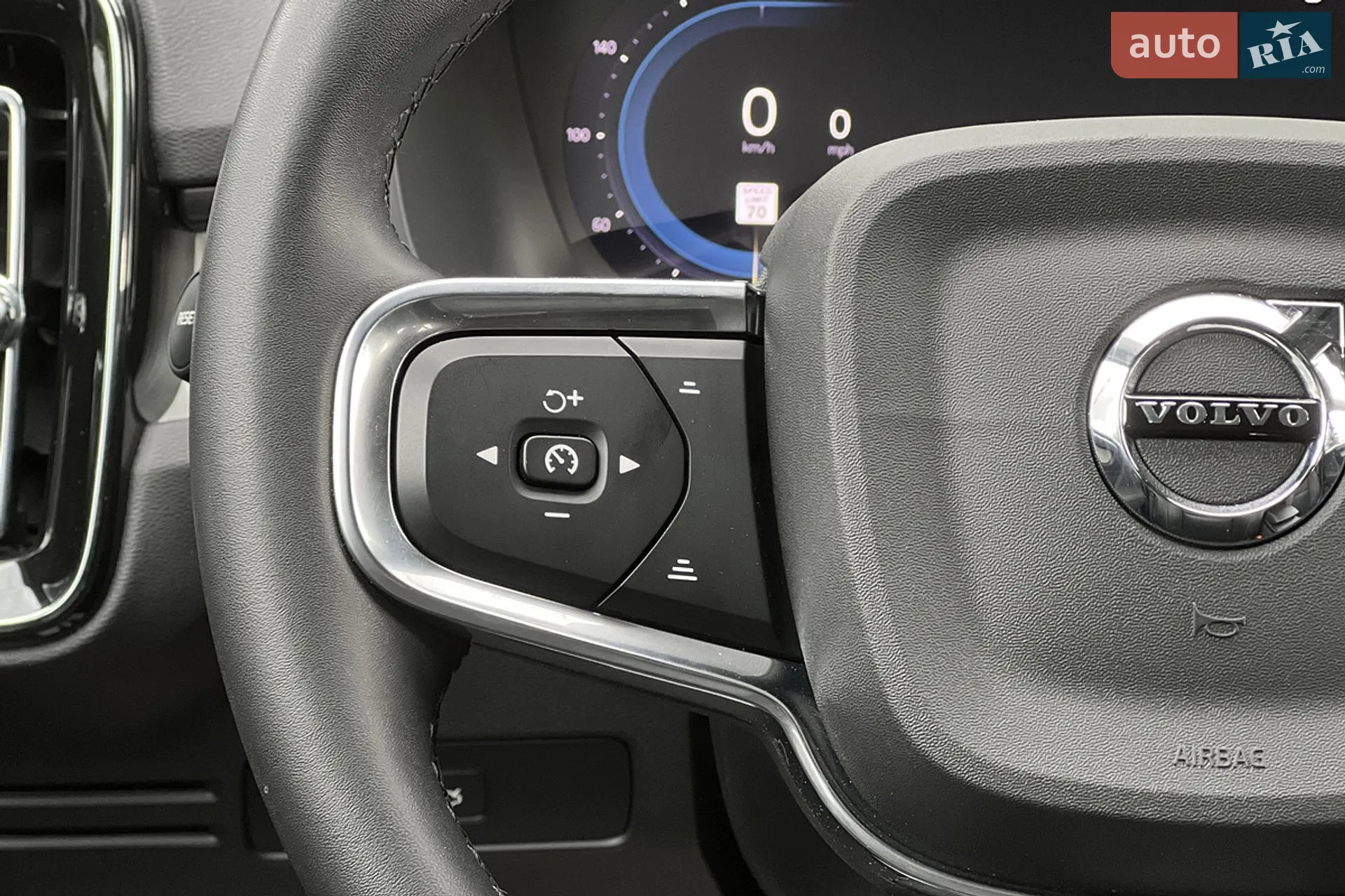 2023 Volvo XC40 - мініатюра 13