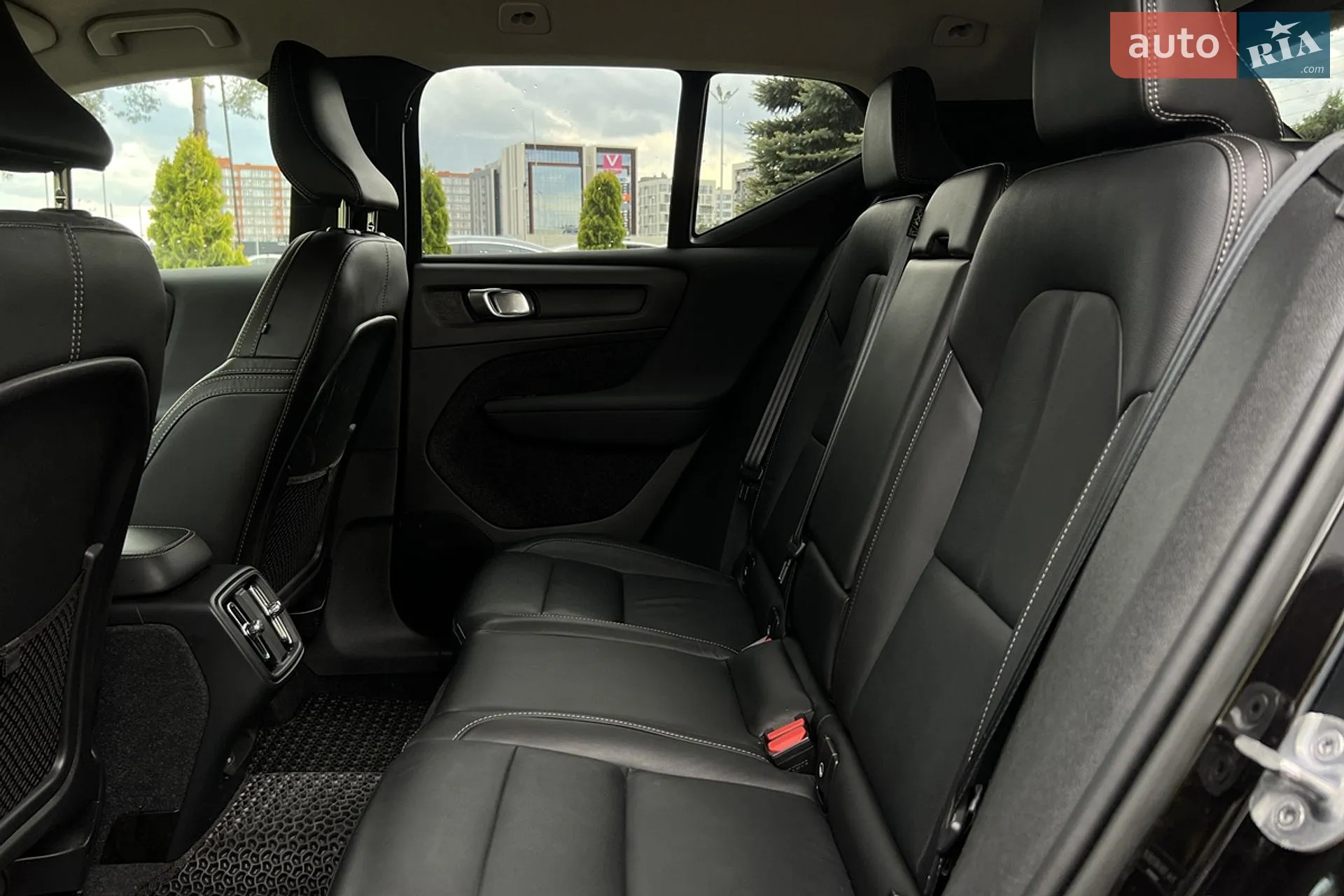 2023 Volvo XC40 - мініатюра 23