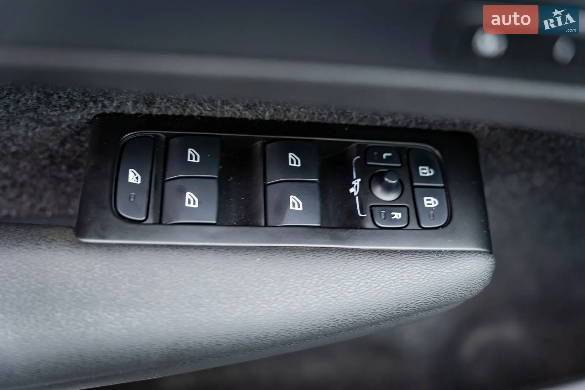 2021 Volvo XC40 - мініатюра 19