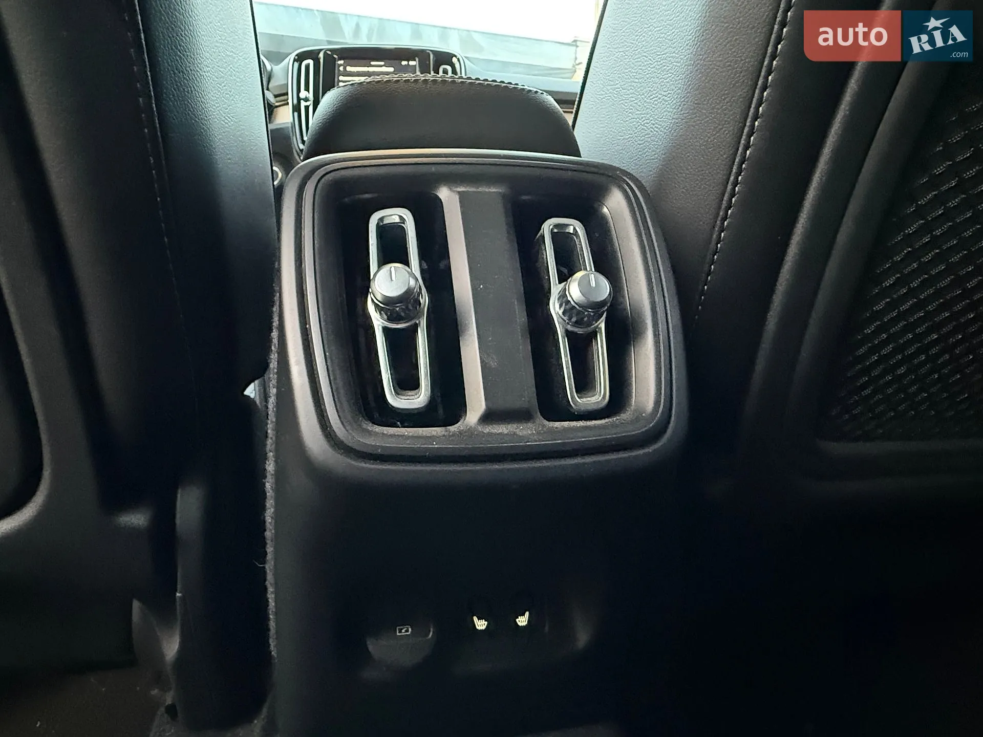 2022 Volvo XC40 - мініатюра 16