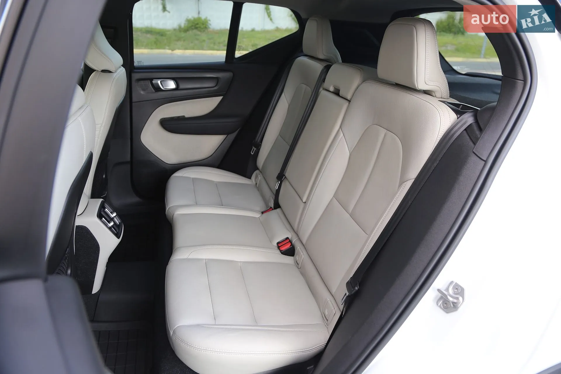 2020 Volvo XC40 - мініатюра 9