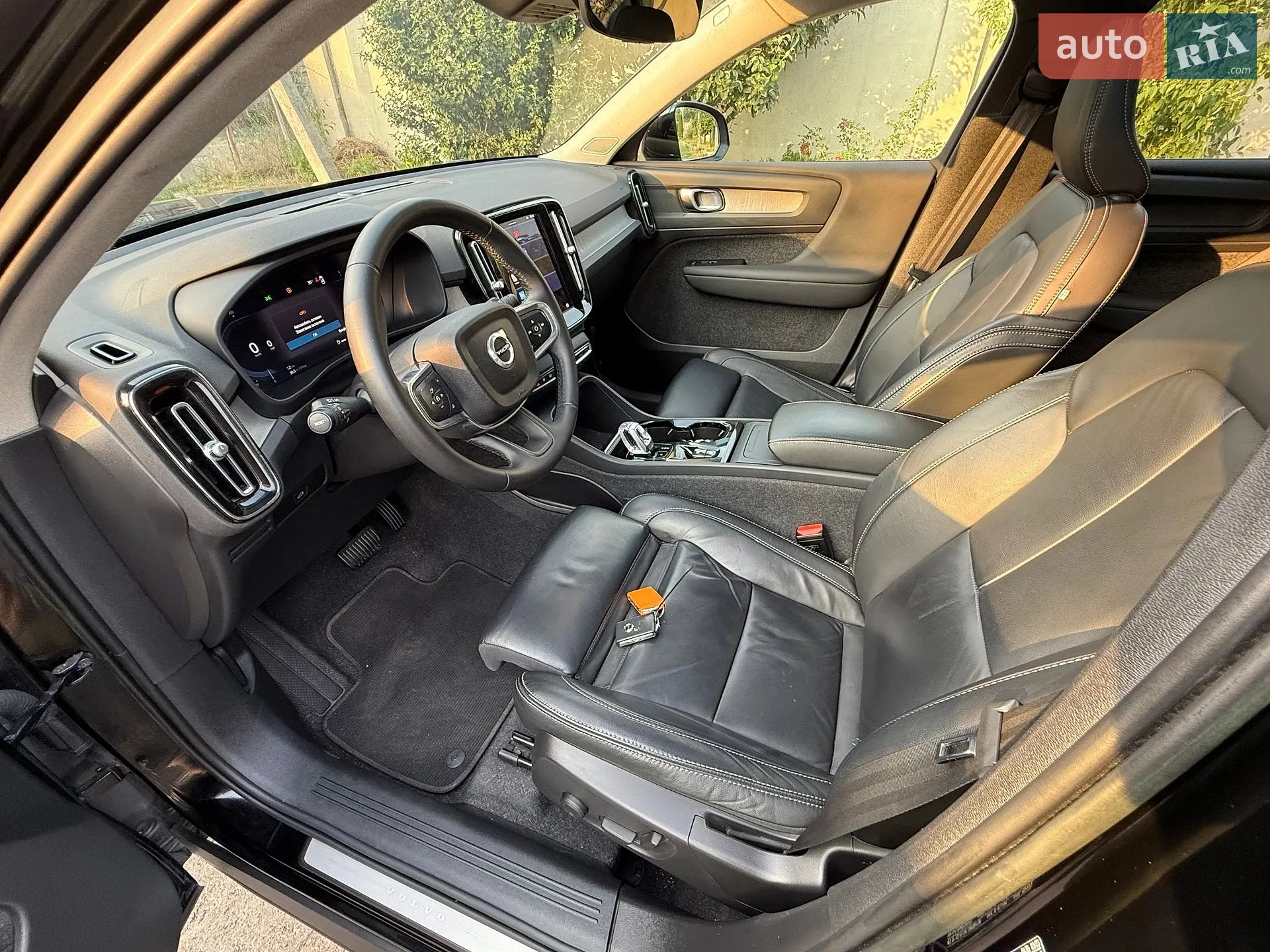 2023 Volvo XC40 - мініатюра 19