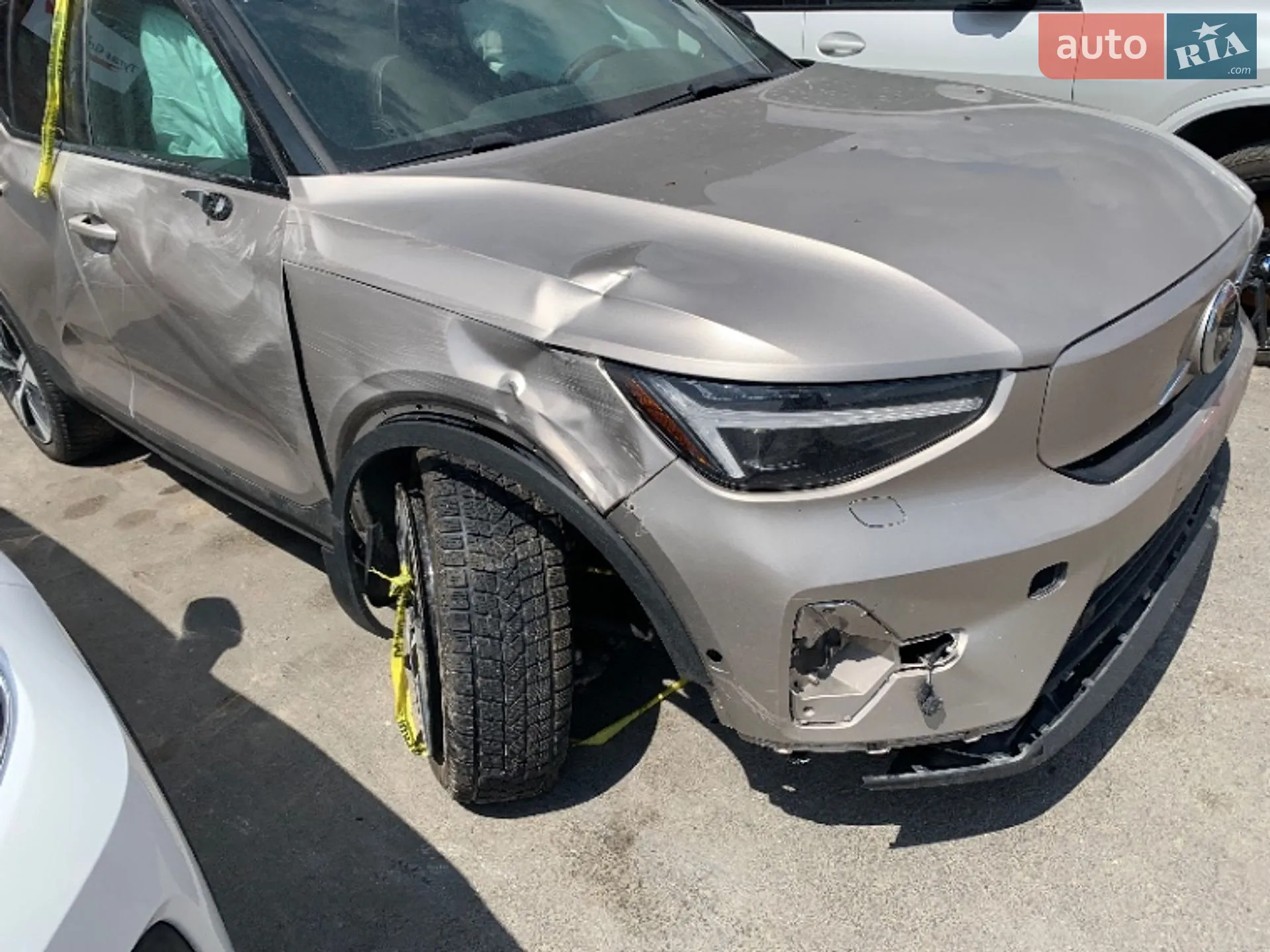 2023 Volvo XC40 - мініатюра 32