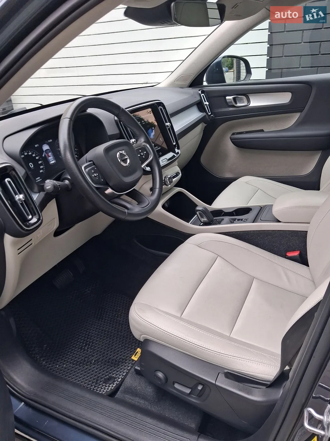 2021 Volvo XC40 - мініатюра 8