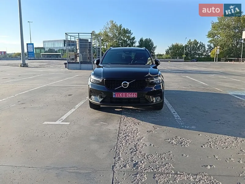 Volvo XC40 2024