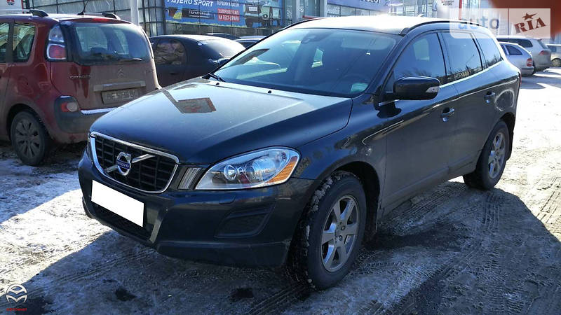 Volvo XC60 2011 года