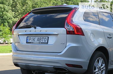 Позашляховик / Кросовер Volvo XC60 2014 в 