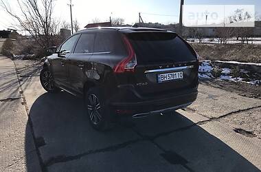 Внедорожник / Кроссовер Volvo XC60 2017 в Николаеве
