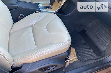 Позашляховик / Кросовер Volvo XC60 2012 в 