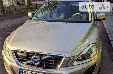 Позашляховик / Кросовер Volvo XC60 2011 в 