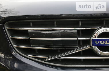 Внедорожник / Кроссовер Volvo XC60 2015 в 