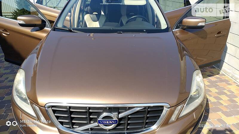 Позашляховик / Кросовер Volvo XC60 2010 в Києві