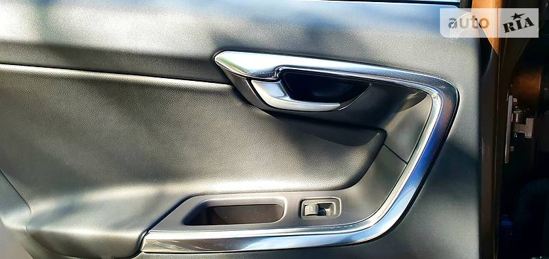 Позашляховик / Кросовер Volvo XC60 2012 в Києві