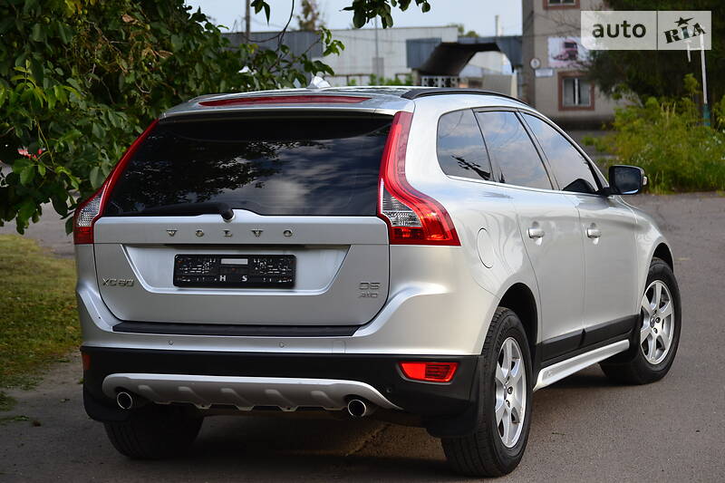 Позашляховик / Кросовер Volvo XC60 2011 в Луцьку