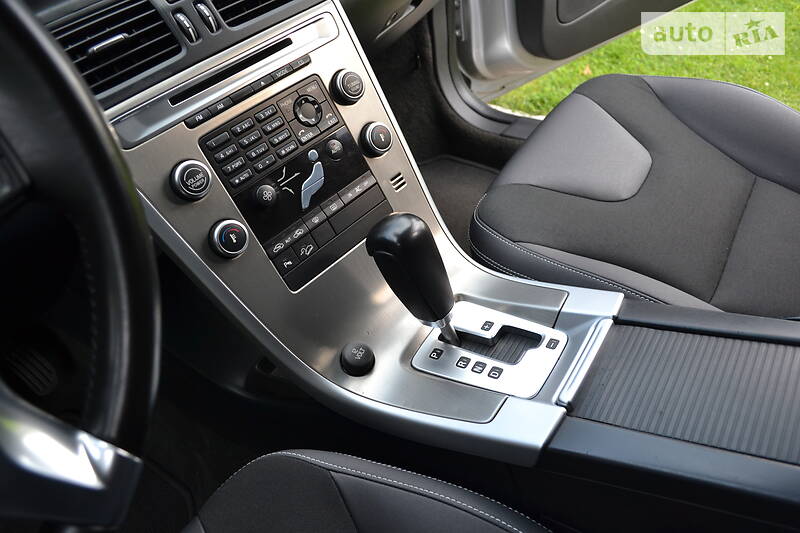 Позашляховик / Кросовер Volvo XC60 2011 в Луцьку