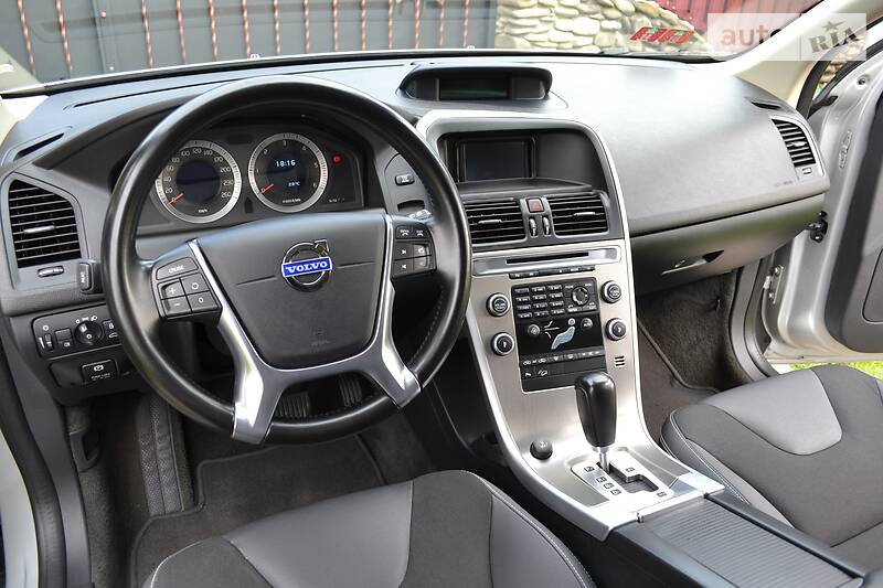 Позашляховик / Кросовер Volvo XC60 2011 в Луцьку