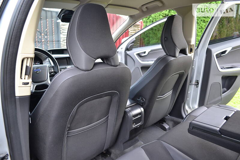 Позашляховик / Кросовер Volvo XC60 2011 в Луцьку