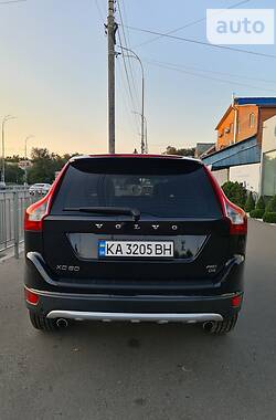 Внедорожник / Кроссовер Volvo XC60 2009 в Киеве