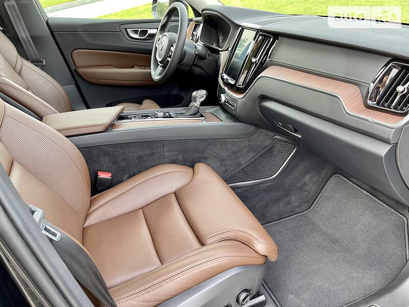 Внедорожник / Кроссовер Volvo XC60 2019 в Днепре фото 11 Внедорожник / Кроссовер Volvo XC60 2019 в Днепре