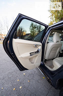 Внедорожник / Кроссовер Volvo XC60 2013 в 