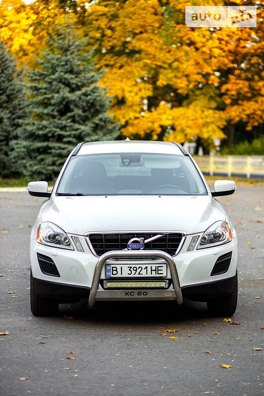 Позашляховик / Кросовер Volvo XC60 2010 в Миргороді