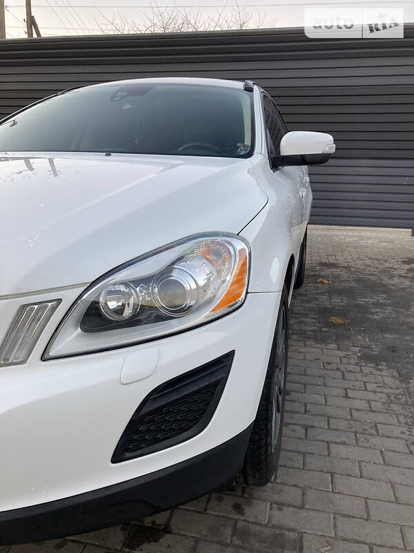Позашляховик / Кросовер Volvo XC60 2010 в Миргороді