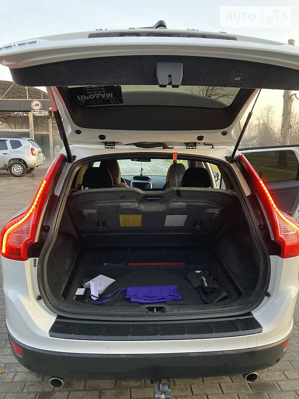 Позашляховик / Кросовер Volvo XC60 2010 в Миргороді