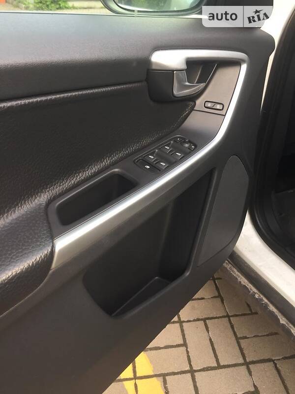 Внедорожник / Кроссовер Volvo XC60 2010 в Чернигове фото 11 Внедорожник / Кроссовер Volvo XC60 2010 в Чернигове