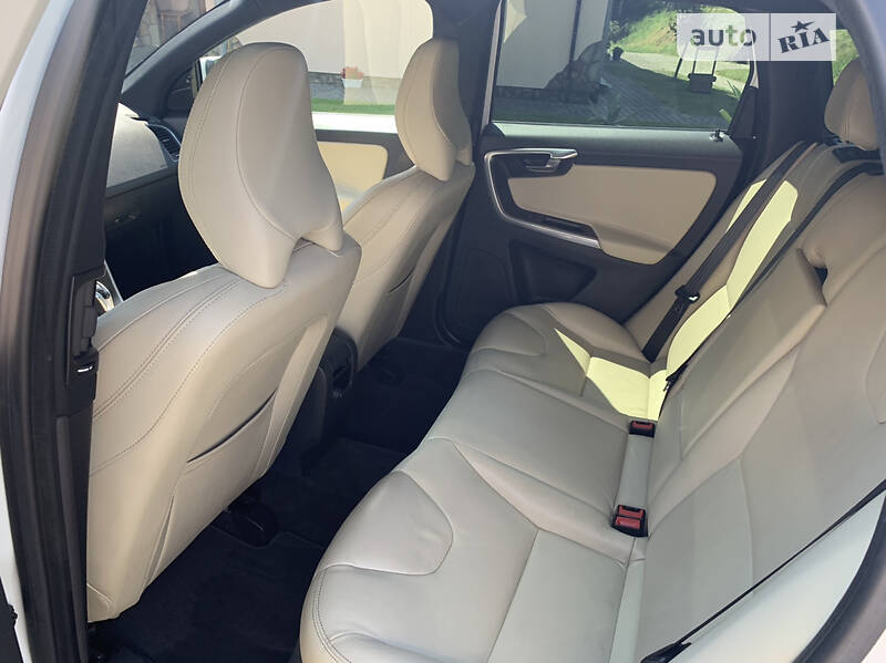 Позашляховик / Кросовер Volvo XC60 2015 в Львові