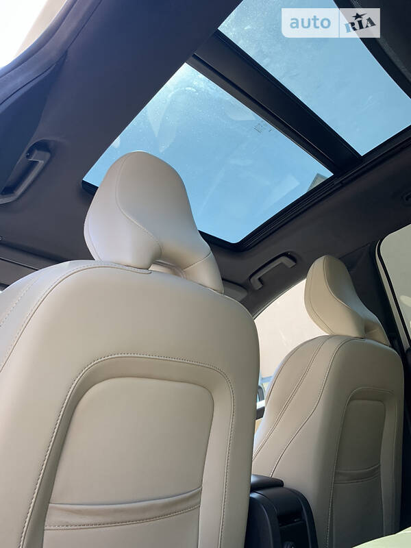 Позашляховик / Кросовер Volvo XC60 2015 в Львові