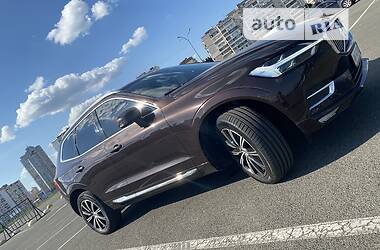 Внедорожник / Кроссовер Volvo XC60 2017 в Киеве