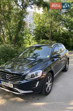 Позашляховик / Кросовер Volvo XC60 2015 в 
