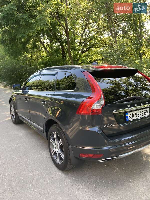 Внедорожник / Кроссовер Volvo XC60 2015 в Киеве