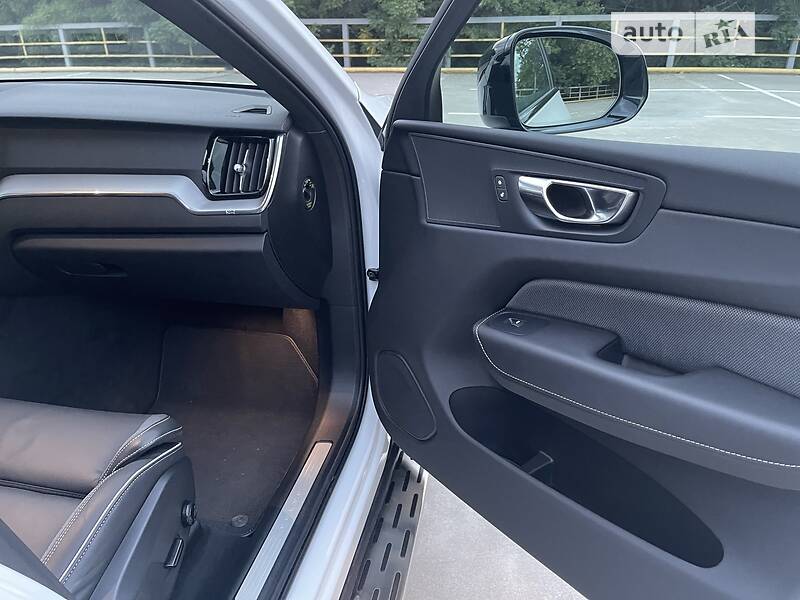 Внедорожник / Кроссовер Volvo XC60 2021 в Одессе